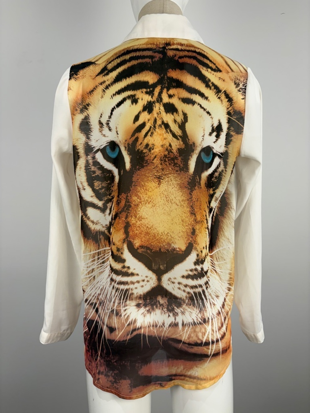 Fierce Tiger Face Graphic Blouse White Long Sleeve Retro Y2K Minimalist Chic M-L